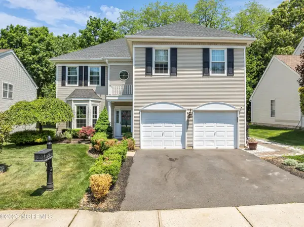 135 Woodcliff Boulevard, Morganville, NJ 07751
