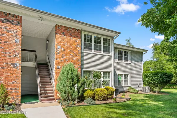 90 Cranberry Court, Red Bank, NJ 07701