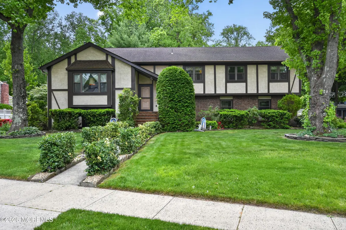17 Point O Woods Road, Middletown, NJ 07748 - #1