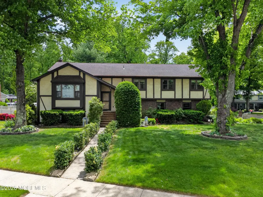 17 Point O Woods Road, Middletown, NJ 07748 - #2