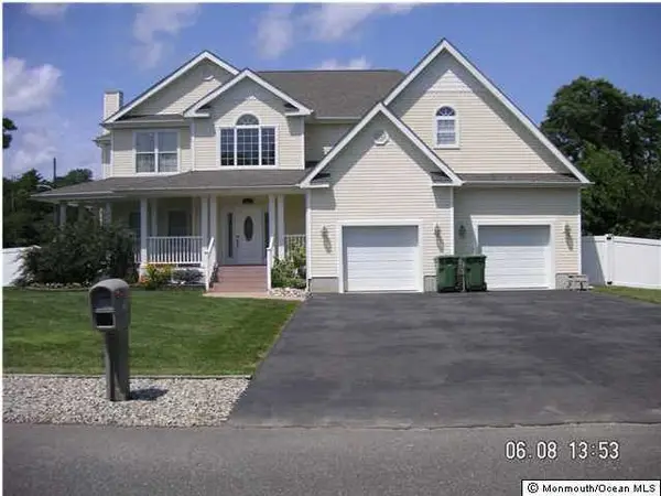 528 Vanderbilt Avenue, Bayville, NJ 08721
