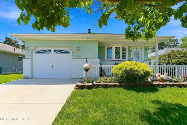 434 Jamaica Boulevard, Toms River, NJ 08757