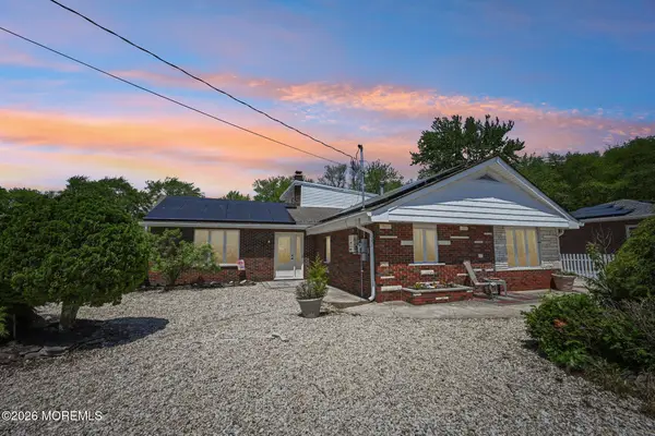 422 Forrest Avenue, Lanoka Harbor, NJ 08734
