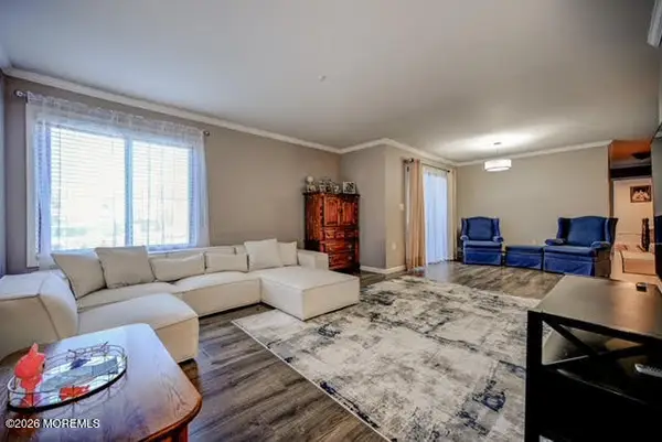 19 Pine Cluster Circle #A, Englishtown, NJ 07726