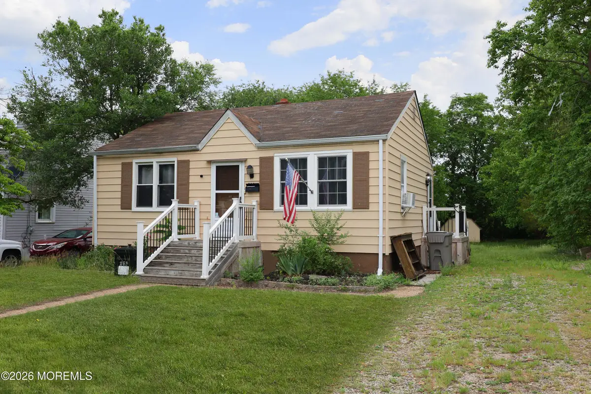 263 Elizabeth Avenue, Paulsboro, NJ 08066 - #1