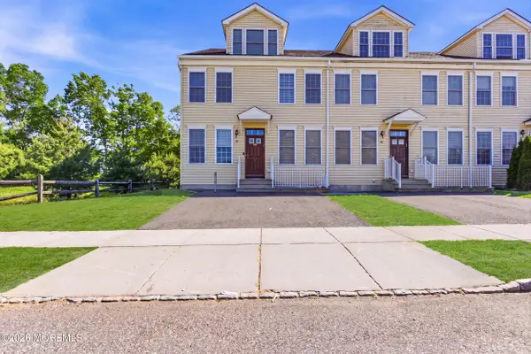 27 Lodz Drive, Lakewood, NJ 08701