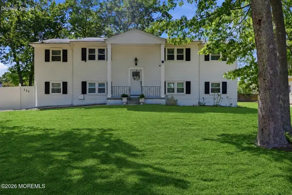 111 Oak Ridge Parkway, Toms River, NJ 08755