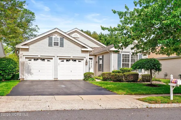 10 Powderhorn Way, Allentown, NJ 08501
