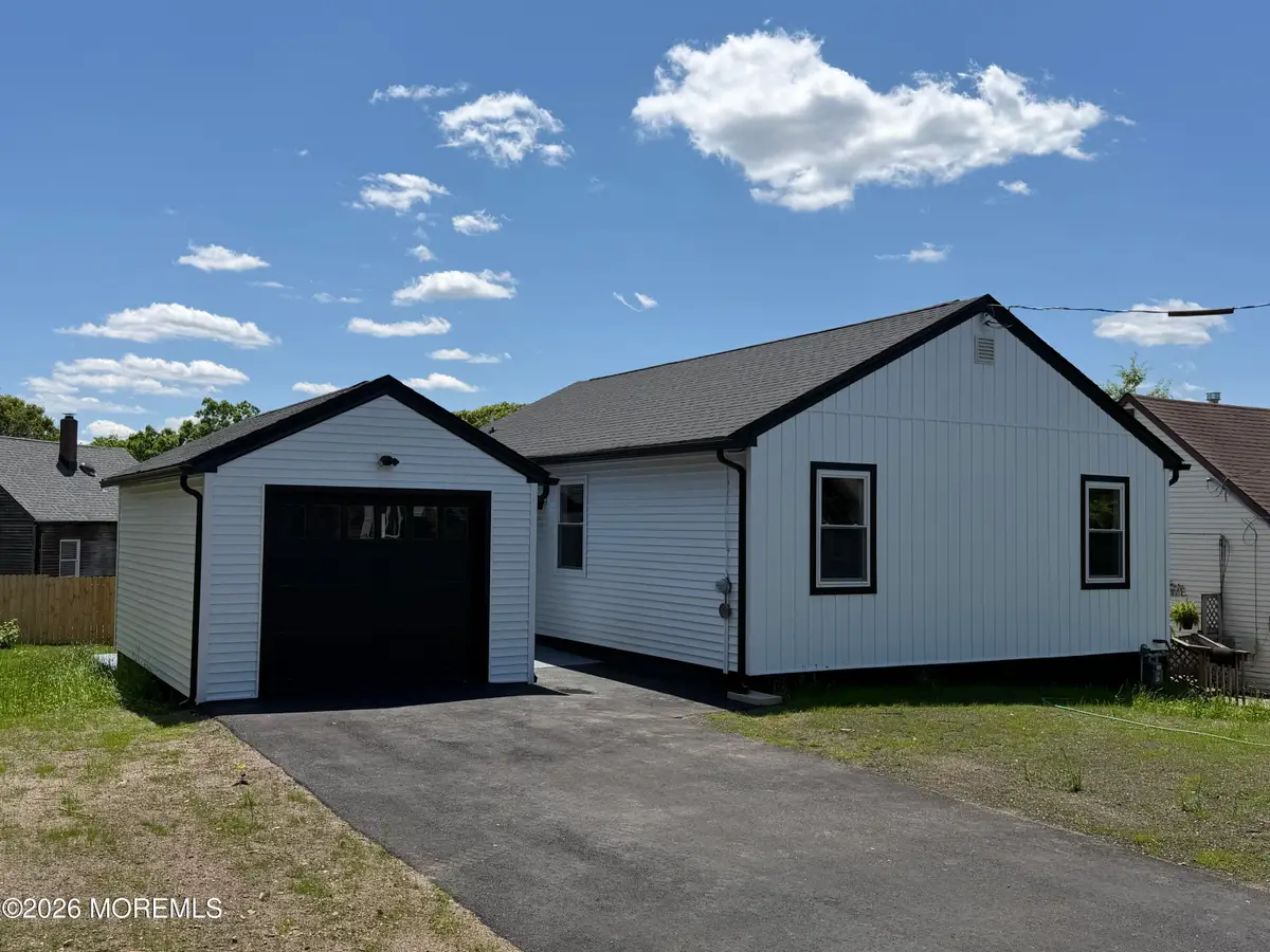 39 Point O Woods Drive, Toms River, NJ 08753 - #1