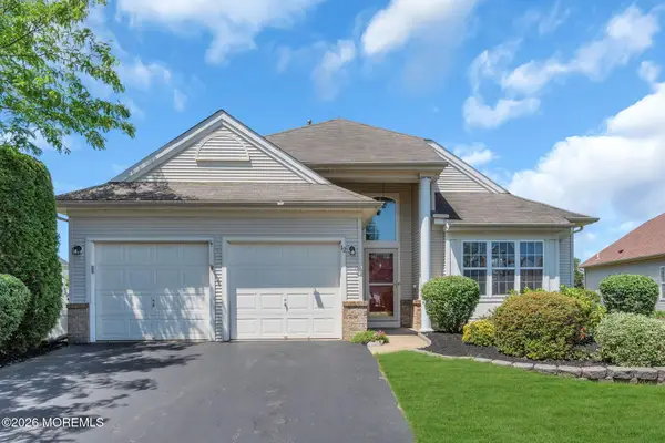 12 Neville Court, Manchester, NJ 08759