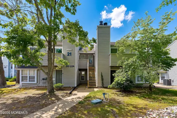 224 Meadow Ridge Road, Galloway, NJ 08205