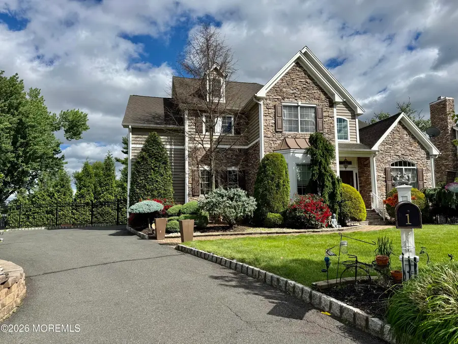 1 Hartman Court, Clark, NJ 07066 - #2