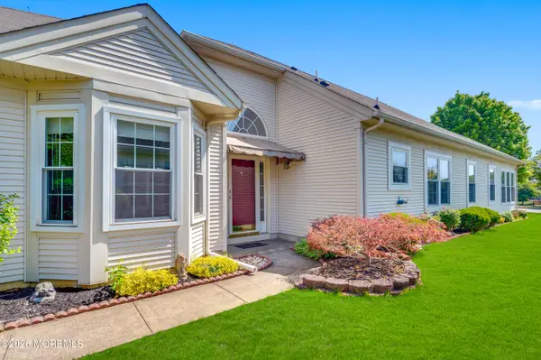 63 Halsted Drive, Manchester, NJ 08759