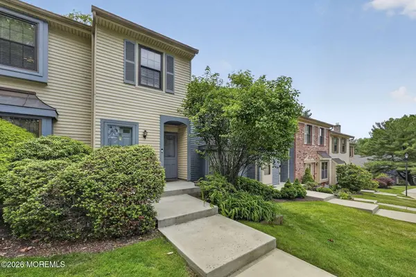 90 Deptford Court, Matawan, NJ 07747