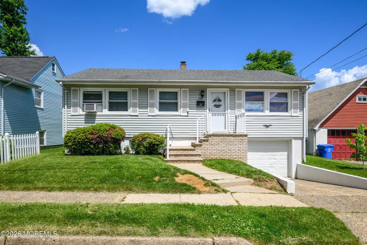 290 Grove Street, Woodbridge, NJ 07095 - #1