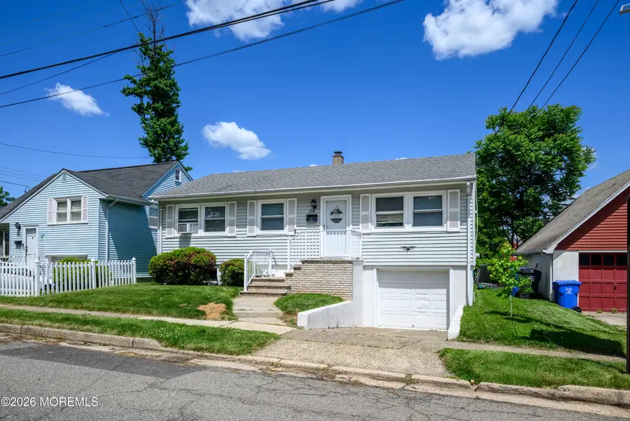 290 Grove Street, Woodbridge, NJ 07095 - #2