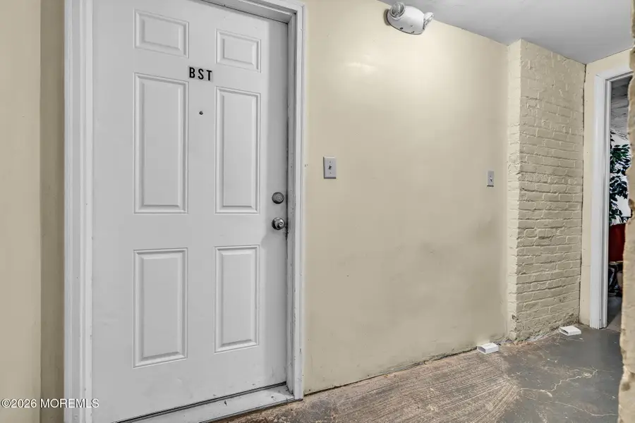 305 Cator Avenue #1B, Jersey City, NJ 07305 - #2