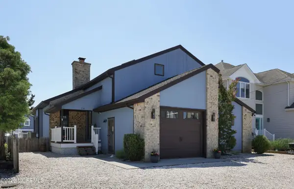 28 Farragut Drive, Brick, NJ 08723