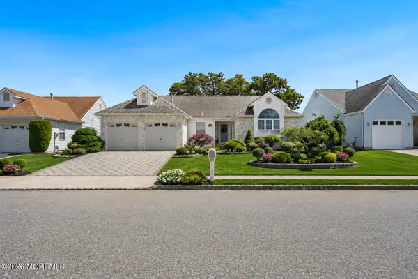 50 Stockport Drive, Toms River, NJ 08757
