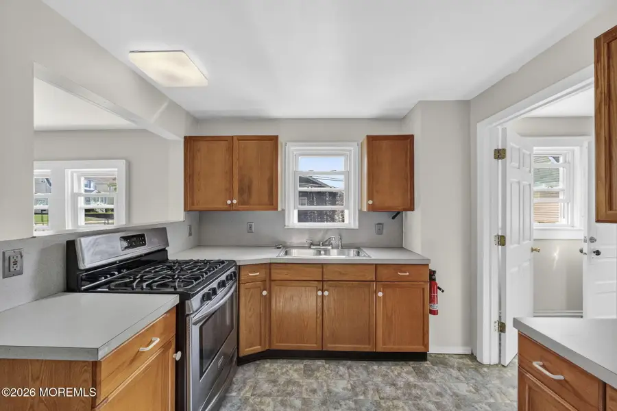26 Thomas Street, Toms River, NJ 08753 - #3