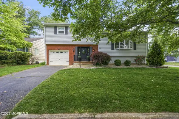 29 Alexander Avenue, Freehold, NJ 07728