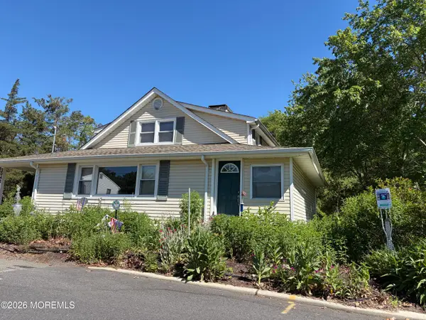 2041 8th Avenue, Toms River, NJ 08757