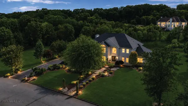 14 Diamond Hill Road, Marlboro, NJ 07746