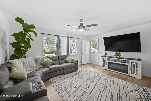 67 Galewood Drive #B, Matawan, NJ 07747