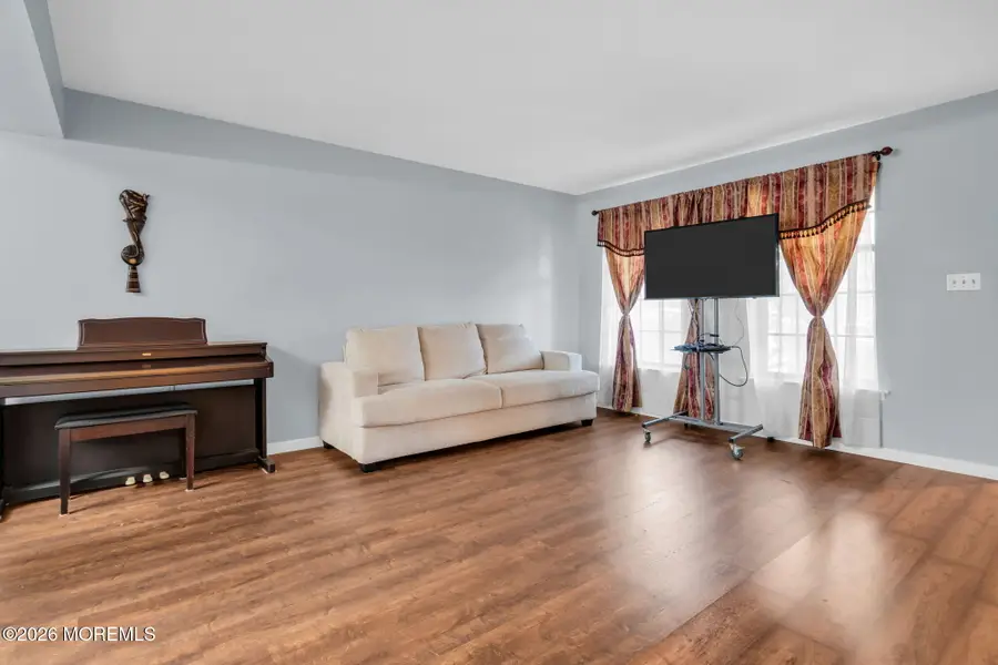 25 Paine Court, East Brunswick, NJ 08816 - #3