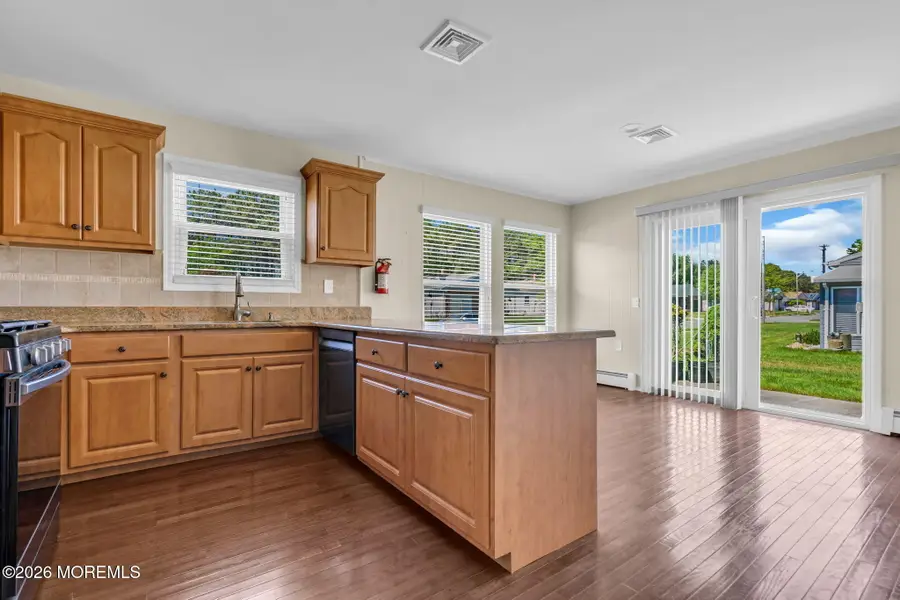 21 Camrose Street, Toms River, NJ 08757 - #3