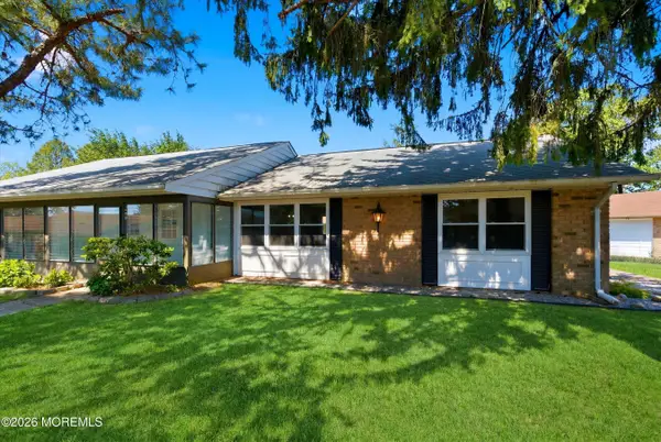 44 Buckingham Drive #B, Manchester, NJ 08759