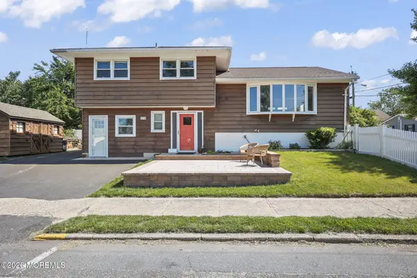 1716 Melrose Avenue, Lake Como, NJ 07719