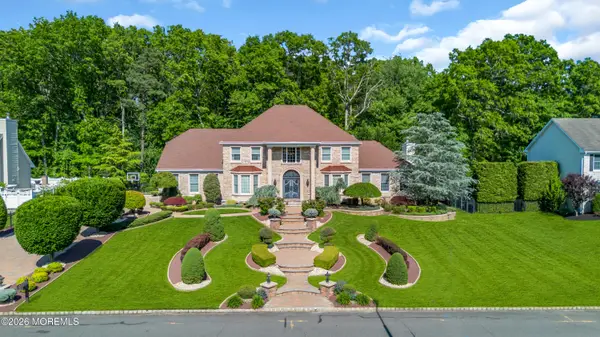 24 Alexis Drive, Farmingdale, NJ 07727