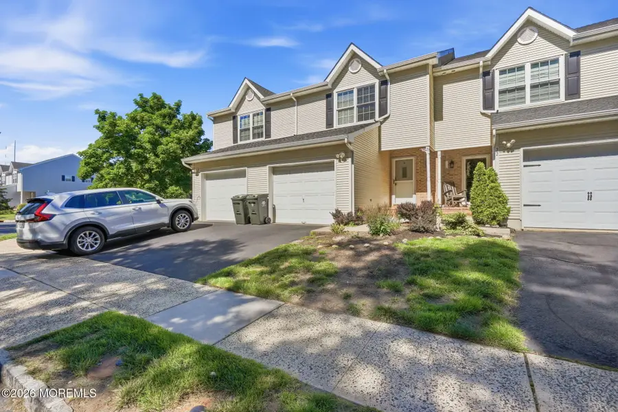 23 Lucia Court, Aberdeen, NJ 07747 - #3