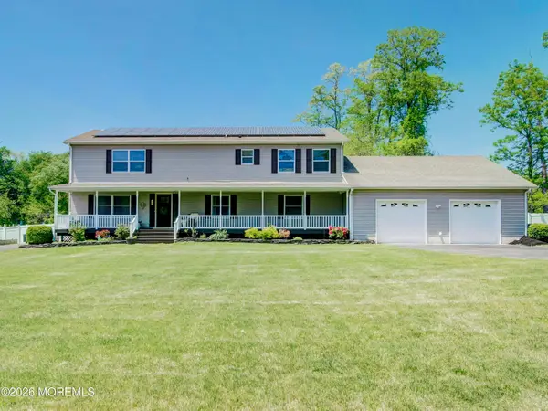 20 Richard Road, Farmingdale, NJ 07727