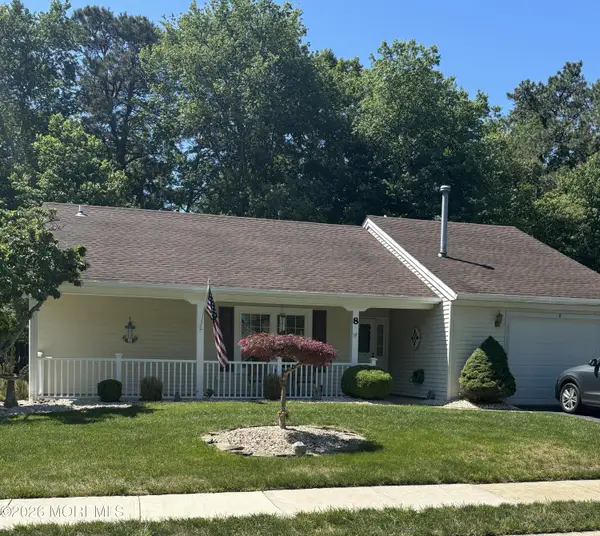 8 Portsmouth Drive, Forked River, NJ 08731