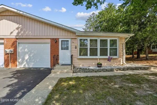 11 B Moccasin Drive, Whiting, NJ 08759