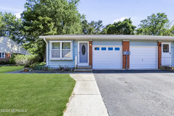 27 A Homestead Drive, Manchester, NJ 08759
