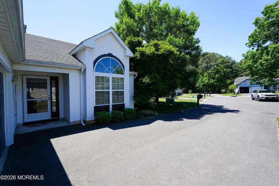 21 Tudor Court, Jackson, NJ 08527 - #3