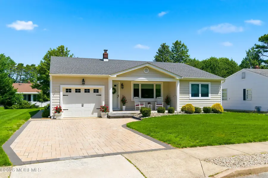 16 Crescent Drive, Toms River, NJ 08757 - #3