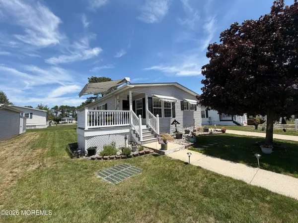 706 Evergreen Court, Whiting, NJ 08759