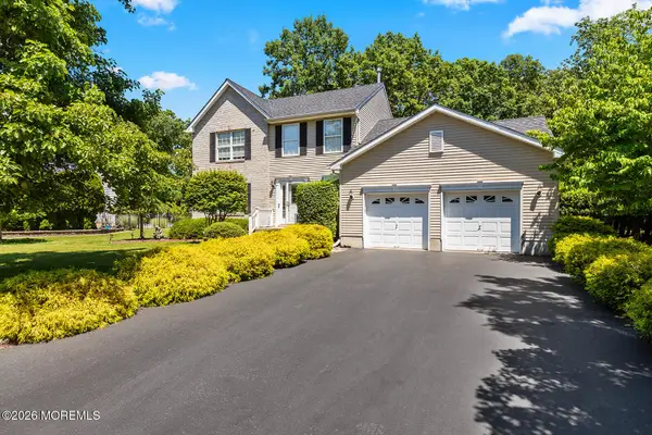 9 Edie Lane, Howell, NJ 07731