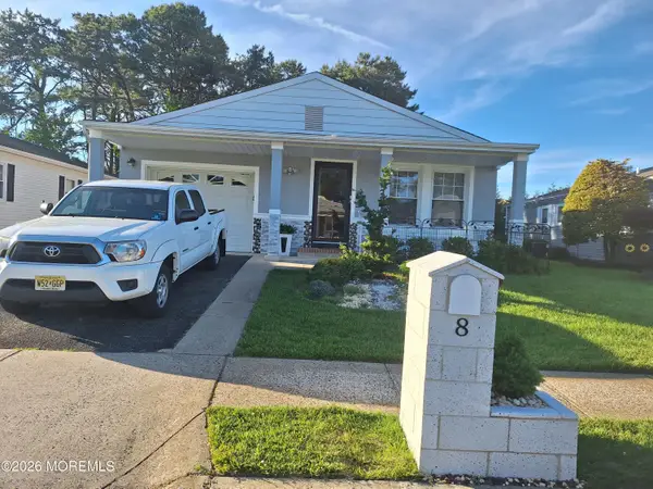 8 Speighstown Place, Toms River, NJ 08757