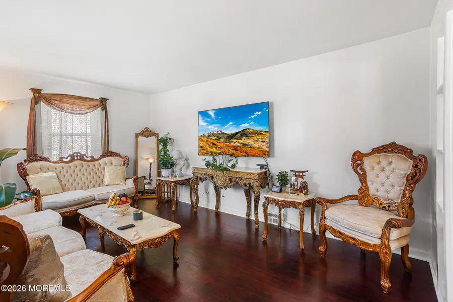 5 Schiverea Avenue, Freehold, NJ 07728 - #2