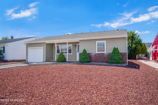 9 Norway Road, Toms River, NJ 08757
