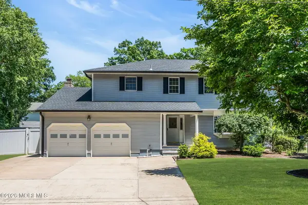 2003 Finderne Street, Oakhurst, NJ 07755