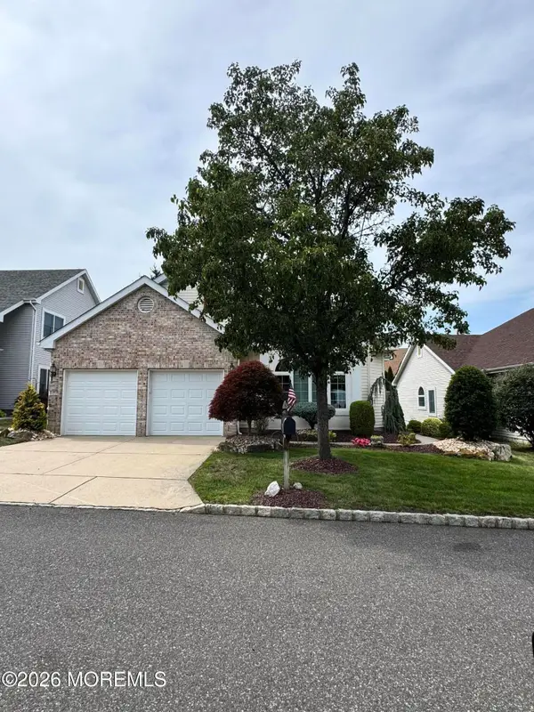 7 Sherwood Drive, Jamesburg, NJ 08831