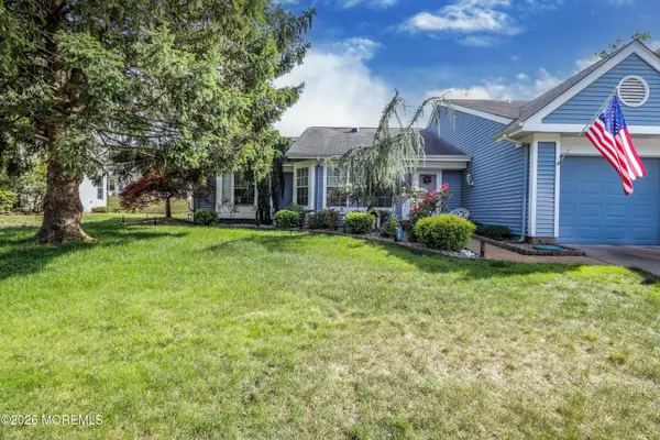 1033A Thornbury Lane, Manchester, NJ 08759