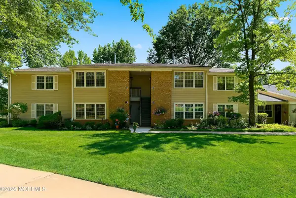 11 Boxwood Terrace #247, Red Bank, NJ 07701