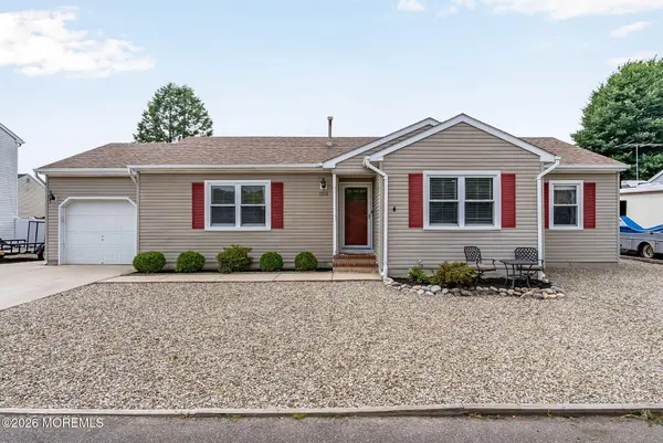 1516 Mizzen Avenue, Beachwood, NJ 08722